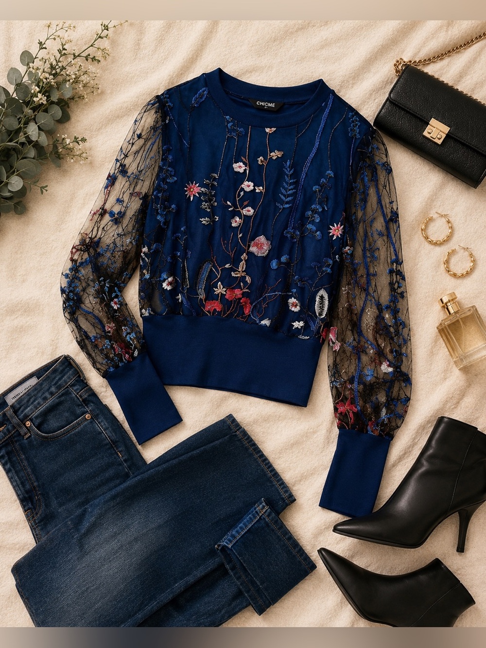 Chic Me Blue Embroidered Mesh Sleeve Floral Top Women’s Medium